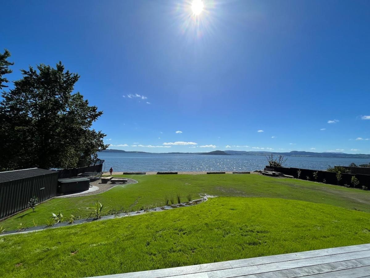 Jandals & Joy Lakefront Retreat Rotorua Buitenkant foto