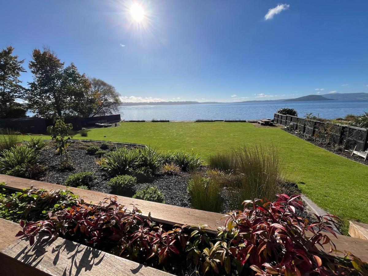 Jandals & Joy Lakefront Retreat Rotorua Buitenkant foto