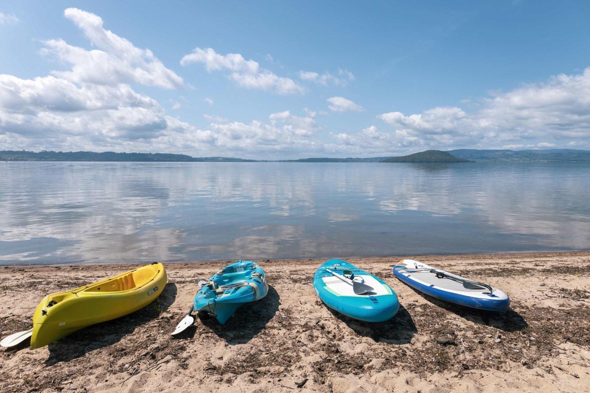 Jandals & Joy Lakefront Retreat Rotorua Buitenkant foto